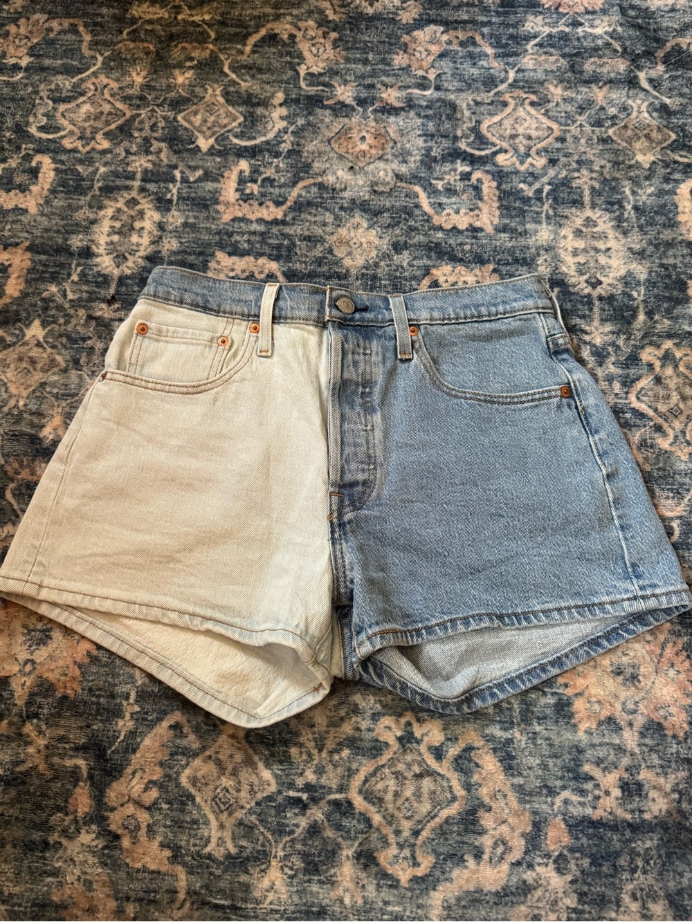 Levi's Two-Tone High-Waist Denim Shorts - Light Blue & Cream
